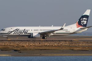 Alaska Airlines plane Boeing 737