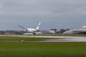 Enter Air plane Boeing 737 hard landing